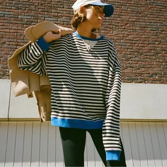 NWOT Free People Classic Striped Oversized Crewneck- size LARGE - Picture 1 of 3